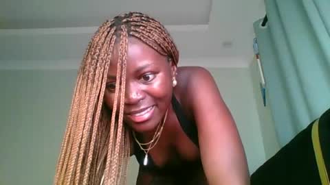 maelys_ta online show from 06/17/26, 01:56