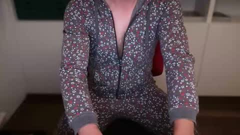 maenu_69 online show from 04/11/26, 08:35