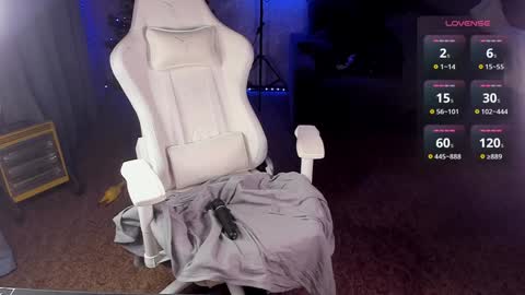 Maevee online show from 12/29/24, 12:34