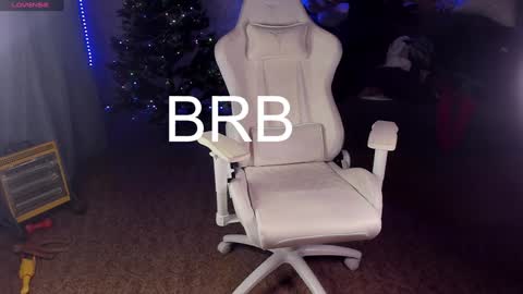 Maevee online show from 01/26/25, 11:17