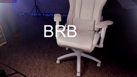 Maevee online show from 02/06/25, 09:22