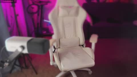 Maevee online show from 09/21/25, 09:11