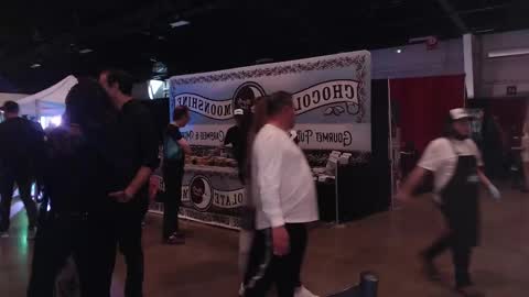 Snapshot of maevemads chatting on 10/18/25, 10:21 Meaves online show from 10/18/25, 10:21