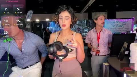 Snapshot of maevemads chatting on 11/08/25, 02:01 Meaves online show from 11/08/25, 02:01