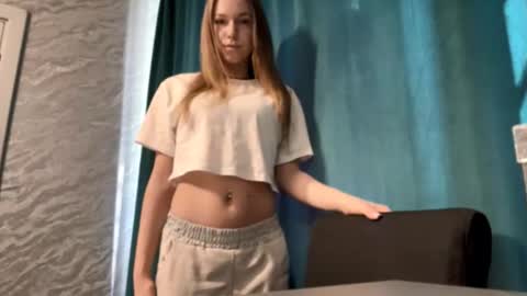 Sara online show from 03/10/26, 06:29