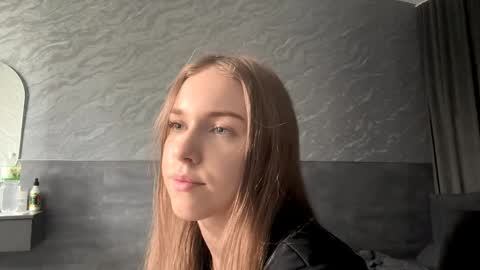 Sara online show from 04/09/26, 06:13