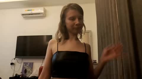 Snapshot of magaretunion chatting on 11/26/25, 05:47 Margaret online show from 11/26/25, 05:47