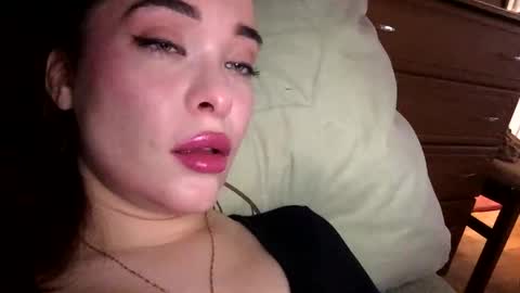 magggg658318 online show from 11/26/25, 11:22