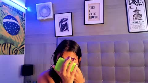 Snapshot of maggie_greene chatting on 09/10/25, 01:00 Maggie online show from 09/10/25, 01:00