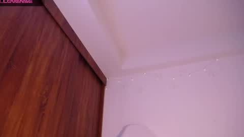 Snapshot of maggie_raver chatting on 12/18/24, 07:52 maggie online show from 12/18/24, 07:52