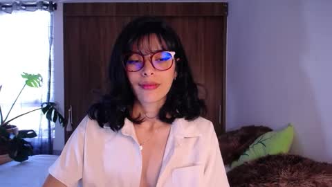 Snapshot of maggie_raver chatting on 12/03/25, 08:29 maggie online show from 12/03/25, 08:29