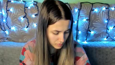 Maggie online show from 02/01/26, 01:59