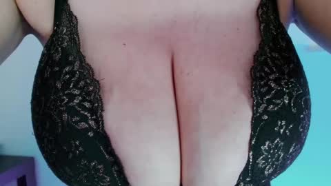 Maggie   online show from 02/02/25, 09:51