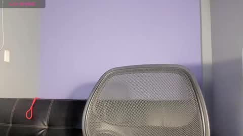 Snapshot of magic_axa_graham chatting on 12/19/24, 08:02 My name is magic axa grahamDont forget to follow me IG online show from 12/19/24, 08:02