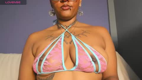 Snapshot of magic_axa_graham chatting on 12/22/24, 12:50 My name is magic axa grahamDont forget to follow me IG online show from 12/22/24, 12:50