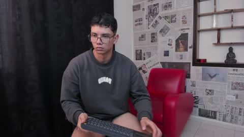 Snapshot of magic_boy01 chatting on 02/07/25, 10:30 Damian Rivers online show from 02/07/25, 10:30