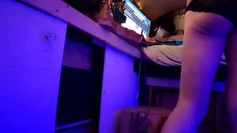 Gaia Love online show from 01/25/25, 06:34