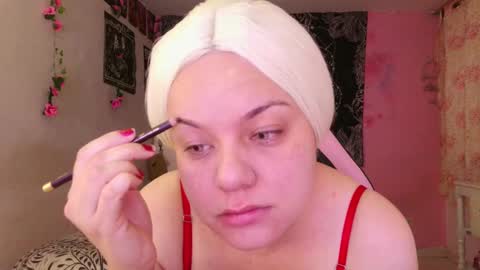 Claire online show from 03/07/25, 11:27