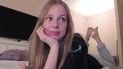 Alice  online show from 12/05/24, 02:11