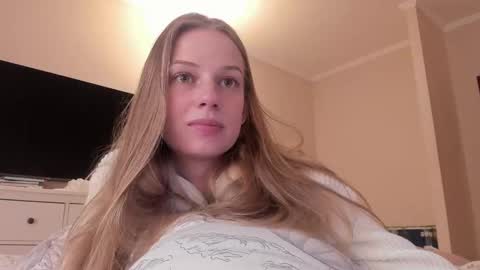 Snapshot of magic_couple13 chatting on 02/25/25, 12:24 Alice online show from 02/25/25, 12:24