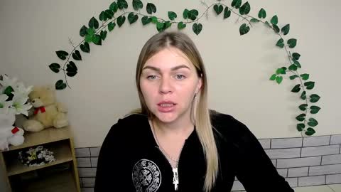 Snapshot of magic_katarina_ chatting on 01/03/25, 08:32 magic_katarina_ online show from 01/03/25, 08:32