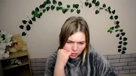 Snapshot of magic_katarina_ chatting on 01/16/25, 09:05 magic_katarina_ online show from 01/16/25, 09:05