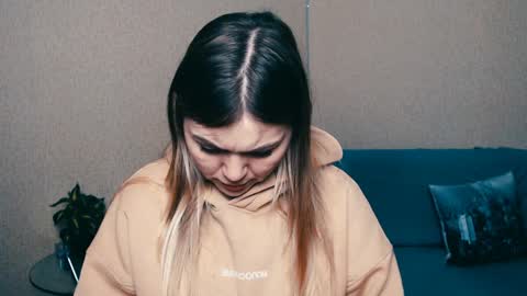 Snapshot of magic_katarina_ chatting on 01/22/25, 12:38 magic_katarina_ online show from 01/22/25, 12:38