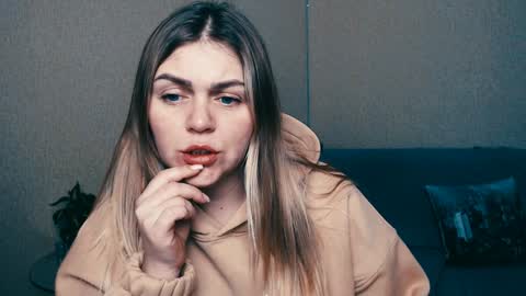 Snapshot of magic_katarina_ chatting on 01/23/25, 11:37 magic_katarina_ online show from 01/23/25, 11:37