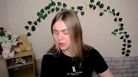 Snapshot of magic_katarina_ chatting on 02/03/25, 07:18 magic_katarina_ online show from 02/03/25, 07:18