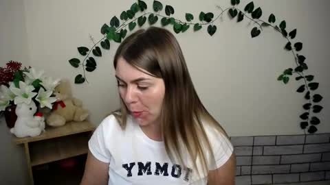 Snapshot of magic_katarina_ chatting on 09/18/25, 06:59 magic_katarina_ online show from 09/18/25, 06:59