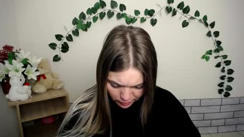 Snapshot of magic_katarina_ chatting on 10/14/25, 06:47 magic_katarina_ online show from 10/14/25, 06:47