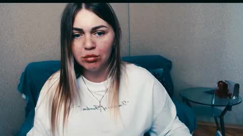 Snapshot of magic_katarina_ chatting on 10/23/25, 11:42 magic_katarina_ online show from 10/23/25, 11:42