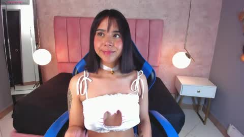 Oliviah online show from 04/01/26, 08:39