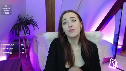 Zooey online show from 12/28/24, 09:30