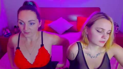 Snapshot of magiceyess chatting on 12/27/24, 08:02 Lili and Bella online show from 12/27/24, 08:02