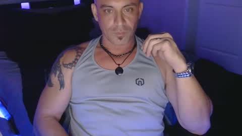 Snapshot of magicmike1110 chatting on 11/26/25, 09:05 magicmike1110 online show from 11/26/25, 09:05