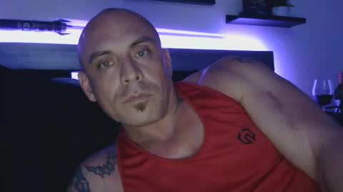 Snapshot of magicmike1110 chatting on 11/27/25, 10:06 magicmike1110 online show from 11/27/25, 10:06