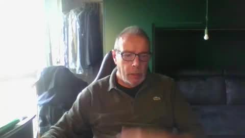 Snapshot of magicomerlino63 chatting on 10/13/25, 11:10 magicomerlino63 online show from 10/13/25, 11:10