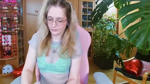 Nicole online show from 02/16/25, 09:05