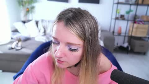 Ami online show from 03/11/25, 01:56