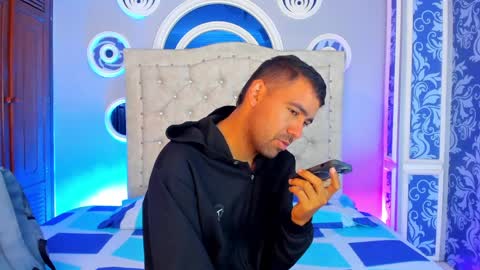 Snapshot of magnus_alejo chatting on 04/07/26, 11:43 Magnus Alejo online show from 04/07/26, 11:43