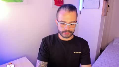     online show from 04/18/26, 01:42