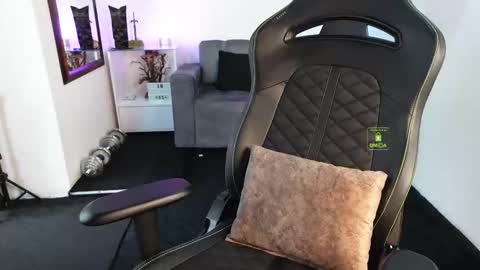 If you want me to use the Lovense please let me know  --    online show from 02/11/26, 05:40