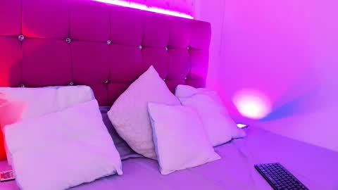 Snapshot of mai_higurashi chatting on 02/12/26, 10:05 Mai online show from 02/12/26, 10:05