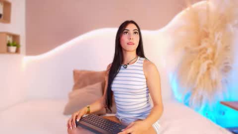 MAIA  LIA  online show from 03/15/26, 12:38