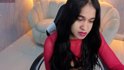 Snapshot of maia_tx chatting on 11/06/25, 01:12 Online 800 to 1400 online show from 11/06/25, 01:12