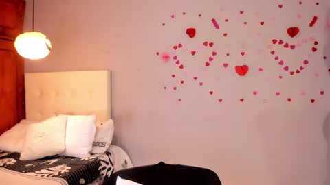 Maia online show from 03/21/26, 12:21