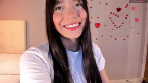 Maia online show from 04/08/26, 12:27