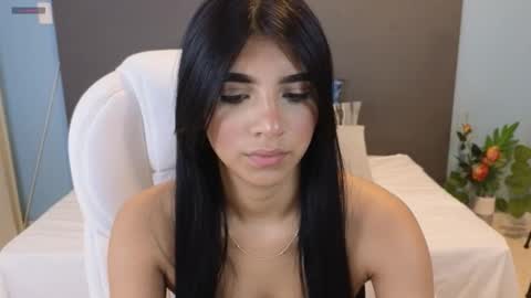 Snapshot of maiaa_ruiz chatting on 12/12/24, 01:17 Maiaa Ruiz online show from 12/12/24, 01:17