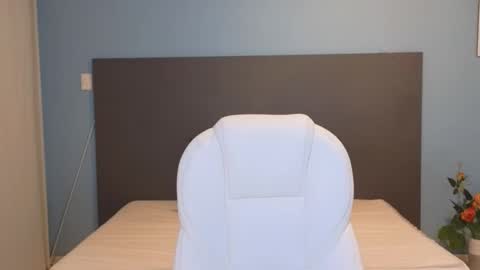 Snapshot of maiaa_ruiz chatting on 12/16/24, 01:32 Maiaa Ruiz online show from 12/16/24, 01:32